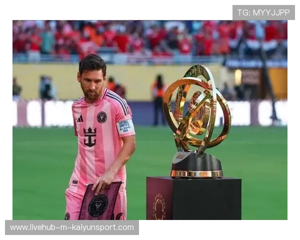 梅西任意球贴网入死角,迈阿密国际领先,梅西mk